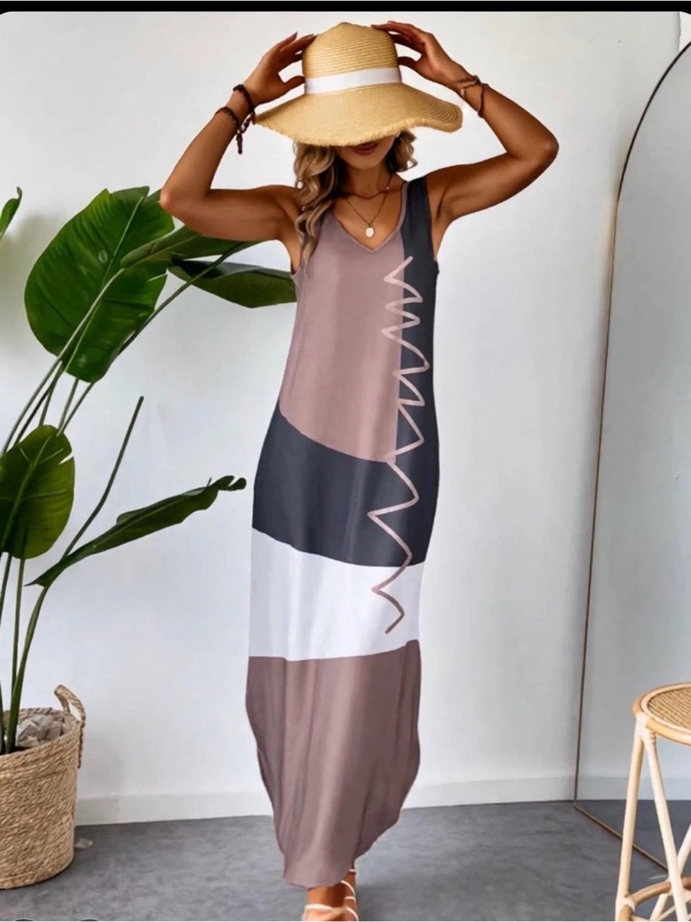 Sleeveless Colorblock Maxi Dress with Abstract Zigzag - Picture 1 of 3